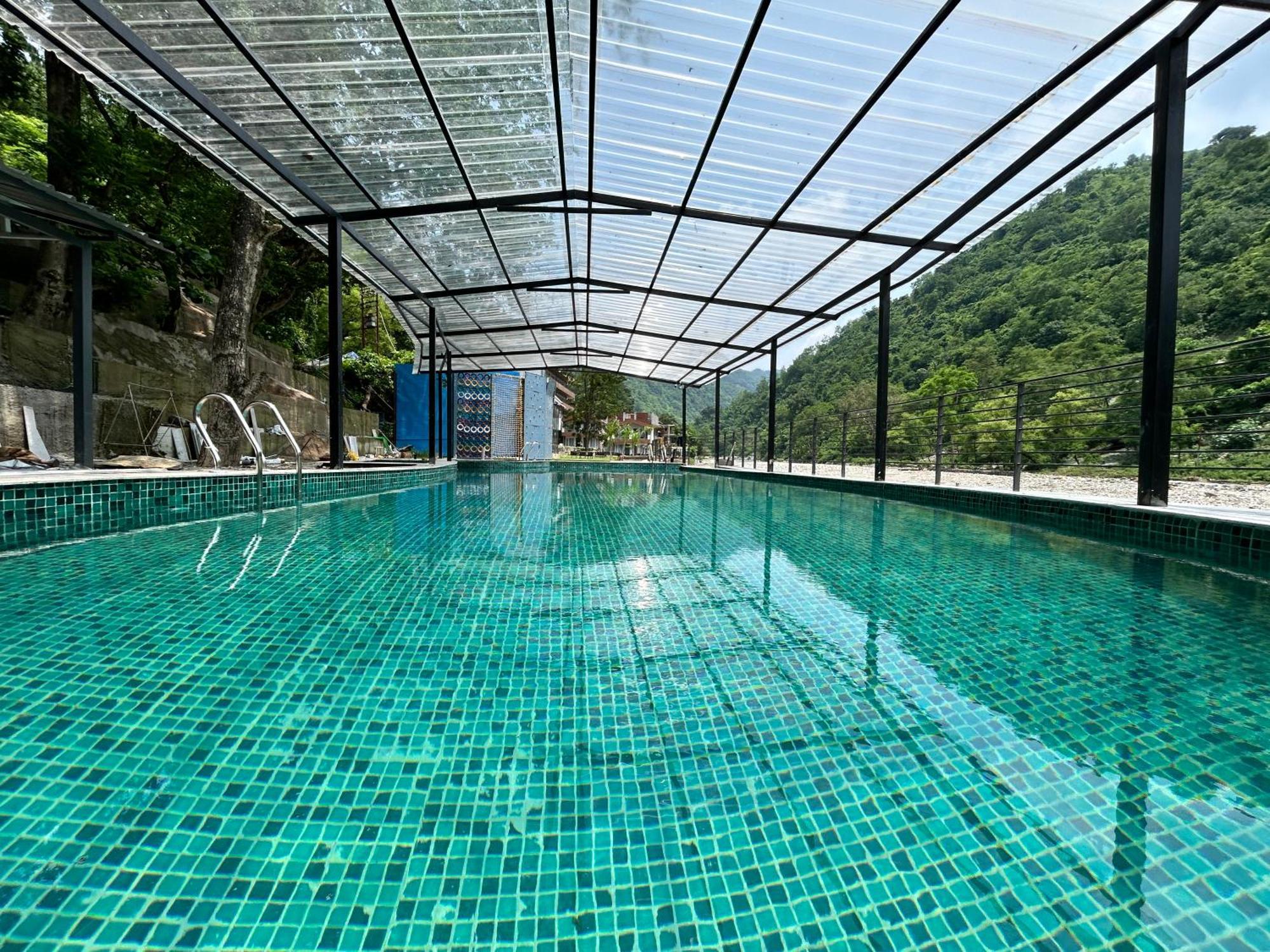Dls Divine River Resort And Spa, Rishīkesh Exteriör bild