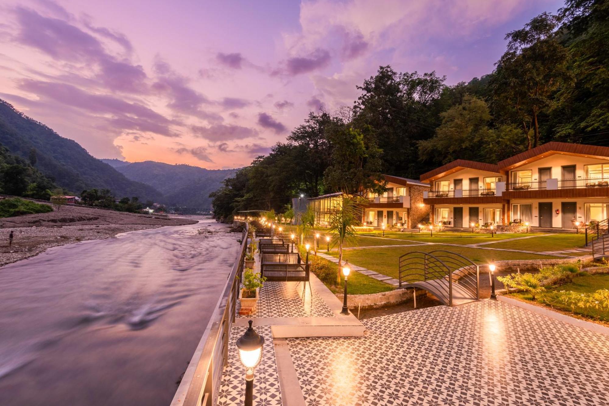 Dls Divine River Resort And Spa, Rishīkesh Exteriör bild