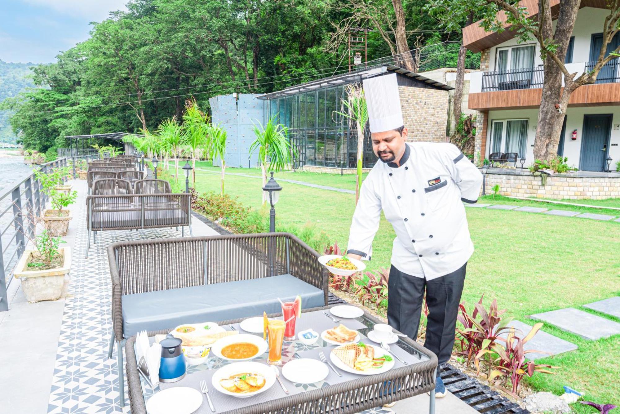 Dls Divine River Resort And Spa, Rishīkesh Exteriör bild