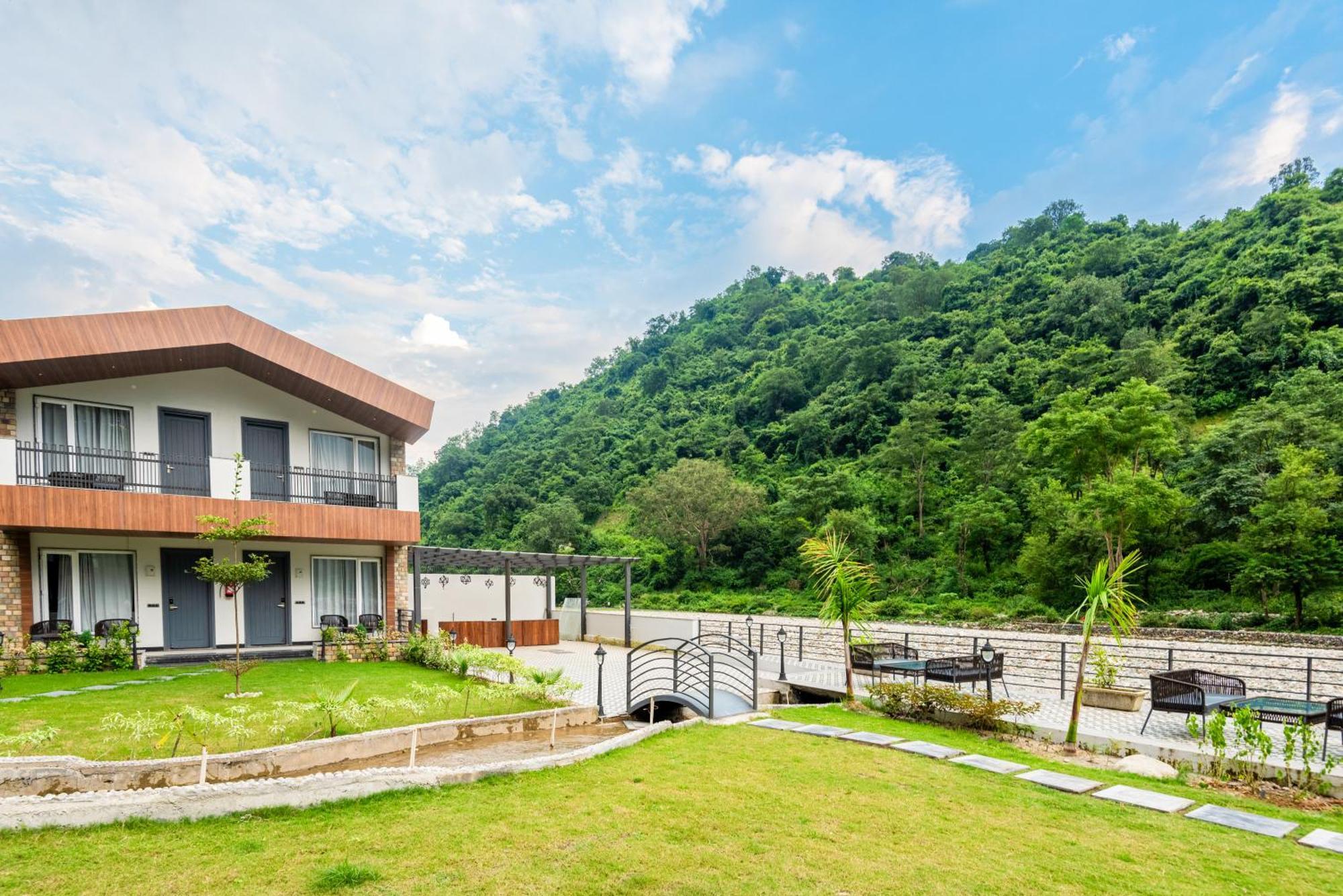 Dls Divine River Resort And Spa, Rishīkesh Exteriör bild