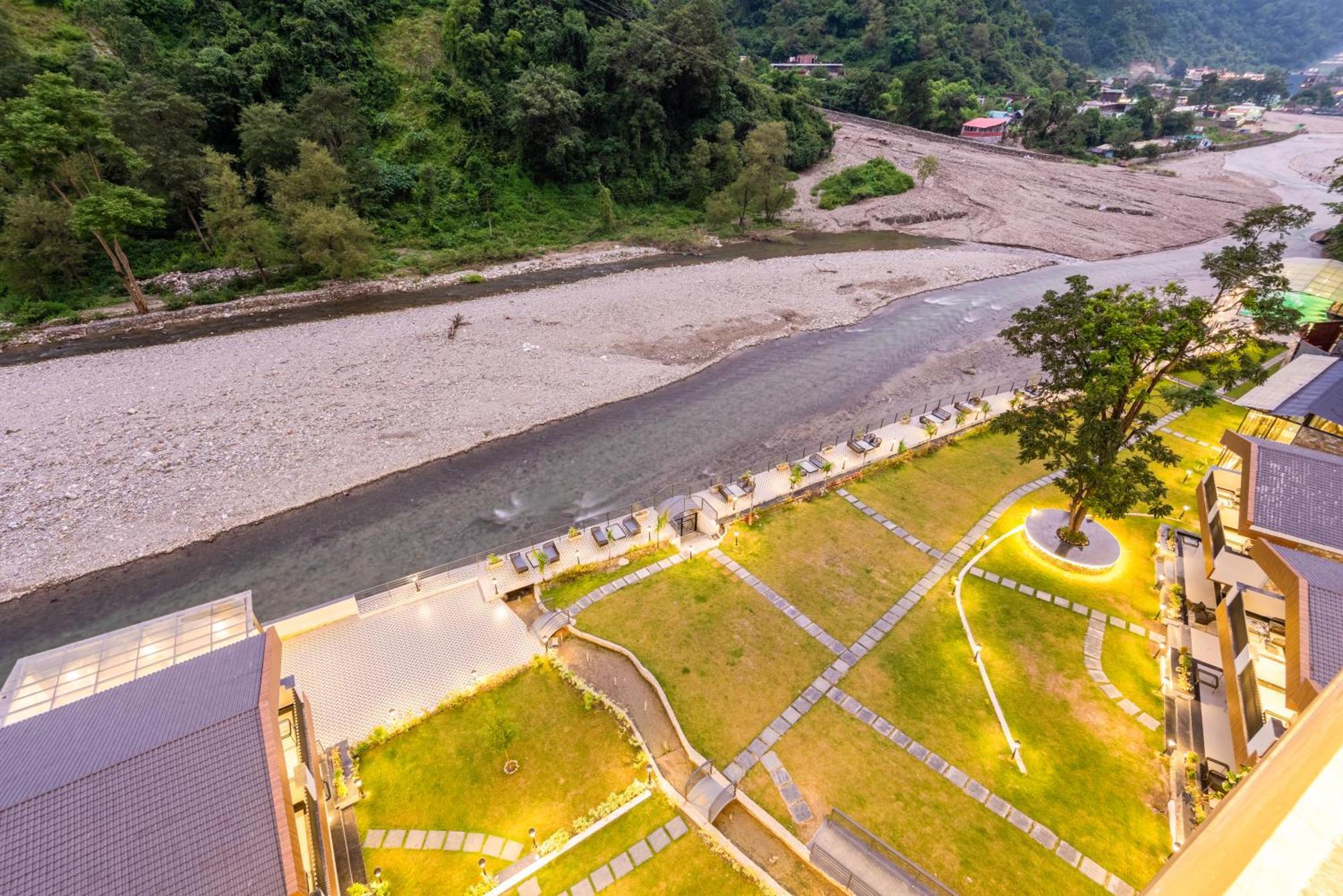 Dls Divine River Resort And Spa, Rishīkesh Exteriör bild